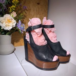 Dolce Vita - Platform Peep toe Wedge | US 8.5